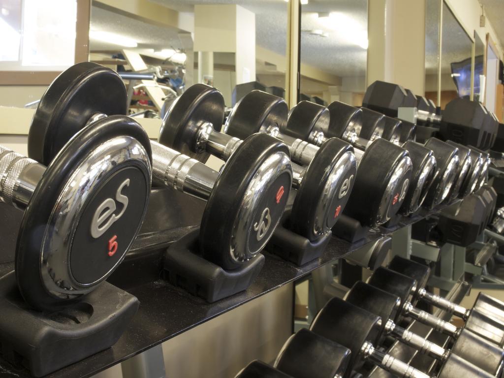 Ypc Fitness & Accomodations Invermere Phòng bức ảnh